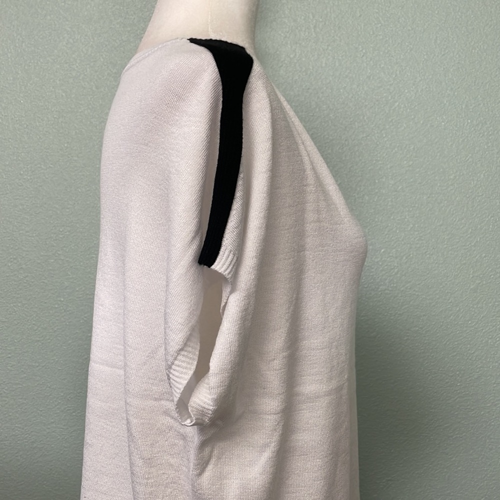 Ovla By Olive & Vine White Short Sleeve Sweater - Picture 6 of 7
